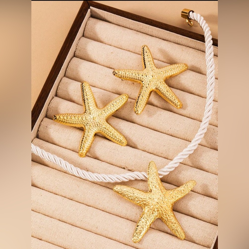 NWT Gold Starfish Earrings and Necklace Set